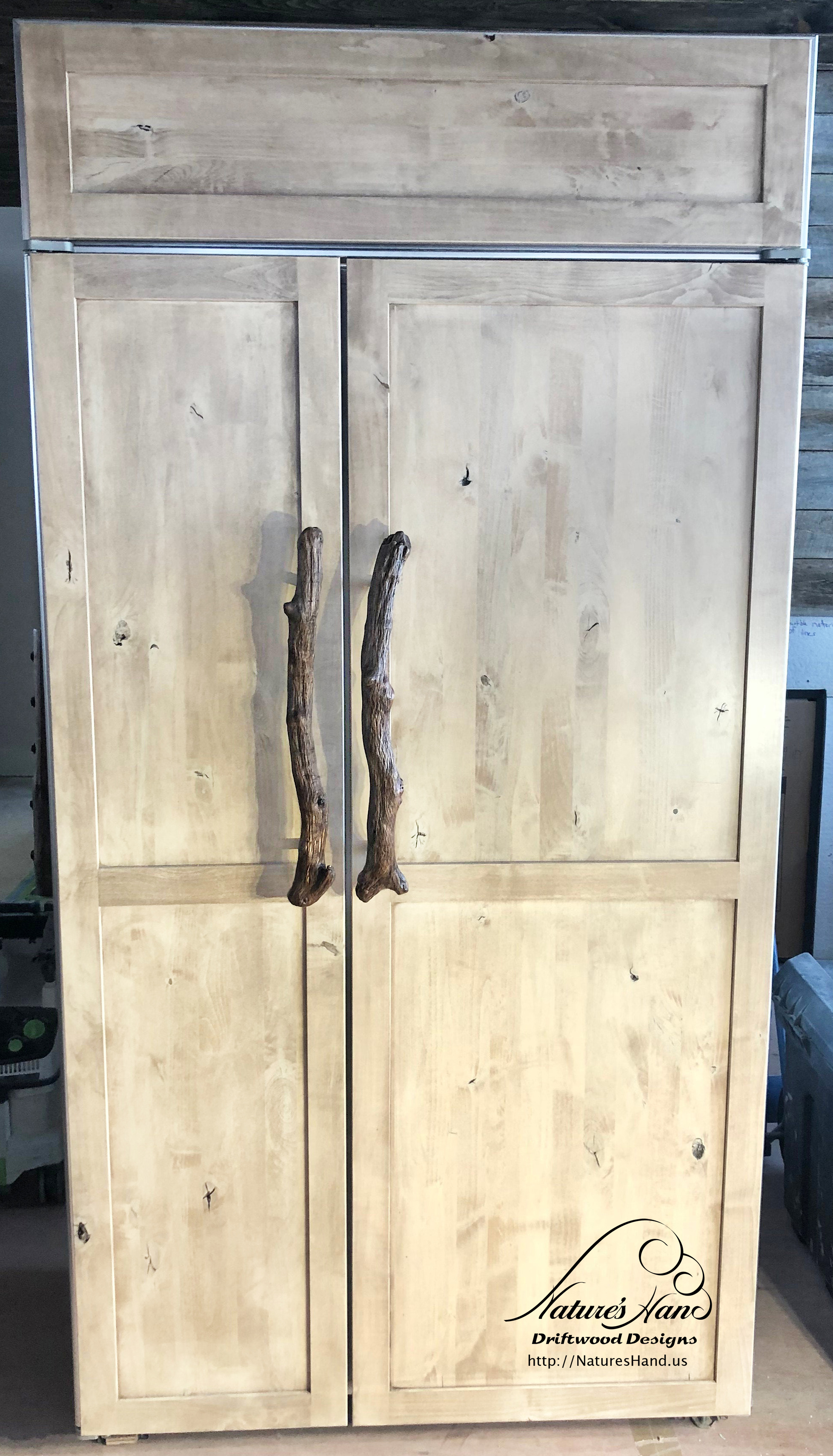 Driftwood Door Pull Image