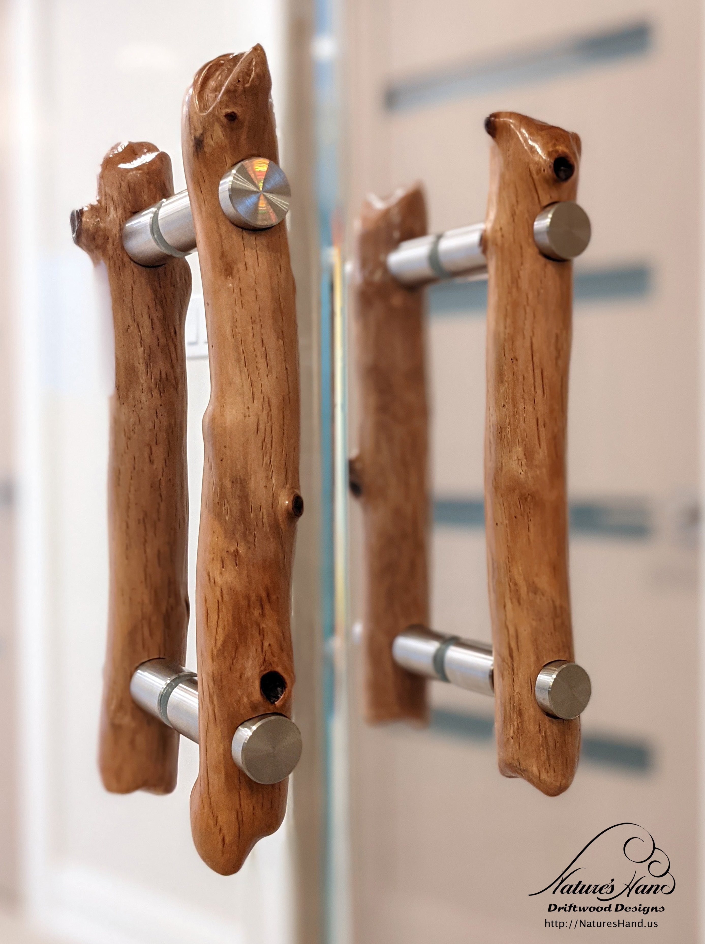 Driftwood Door Pull Image