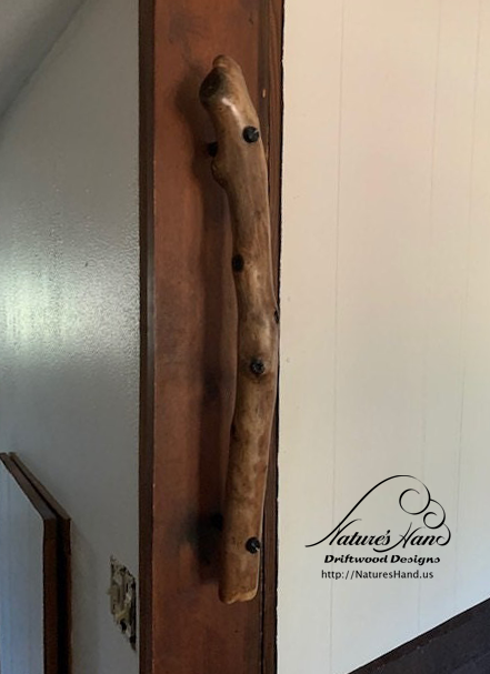 Driftwood Door Pull Image