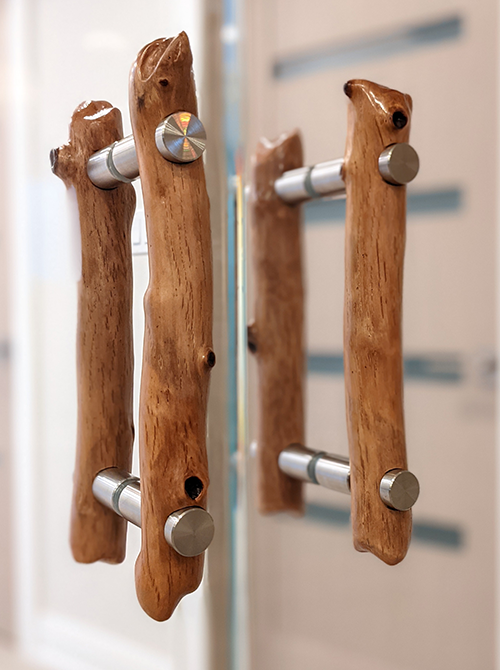 Driftwood Door Pull Image